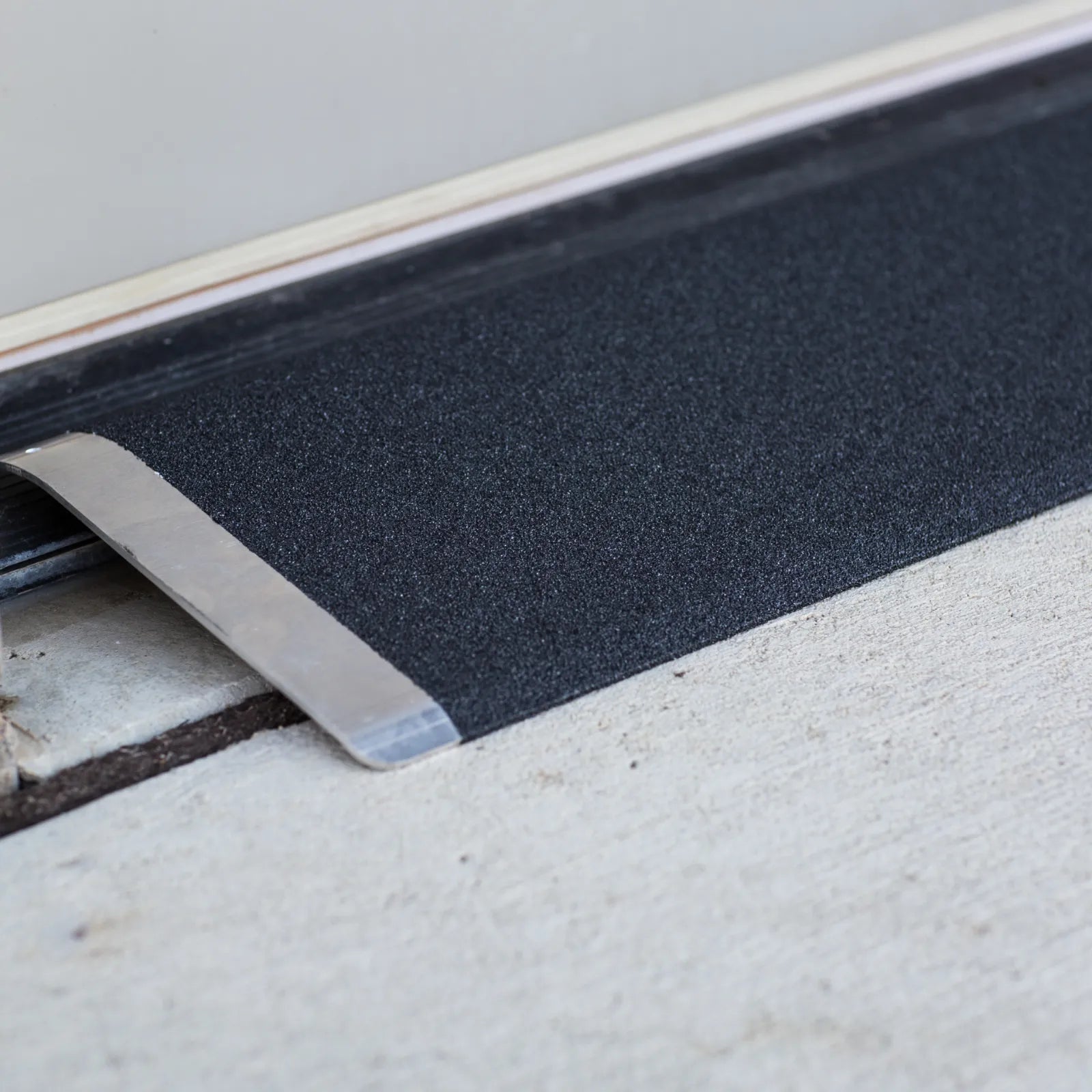 ALUMINUM TRANSITIONS ENTRY PLATE