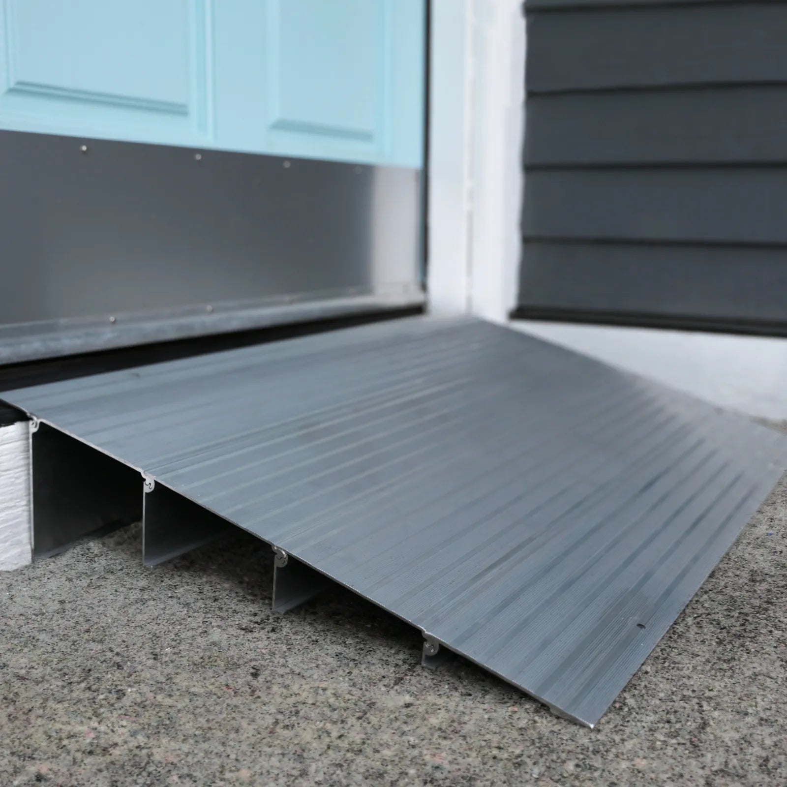 ALUMINUM TRANSITION MODULAR ENTRY RAMP